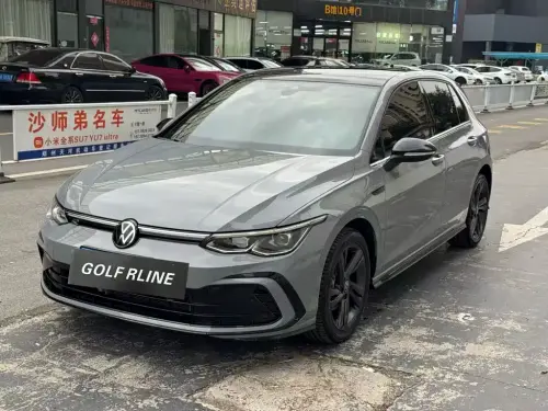 Volkswagen Golf, 2024