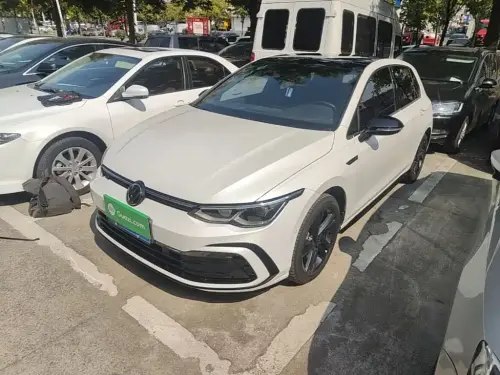 Volkswagen Golf, 2024