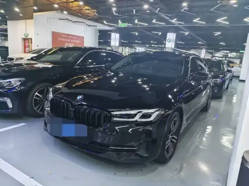 BMW 5-Series, 2023