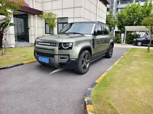 Land Rover Defender, 2024