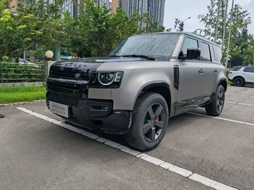 Land Rover Defender, 2024