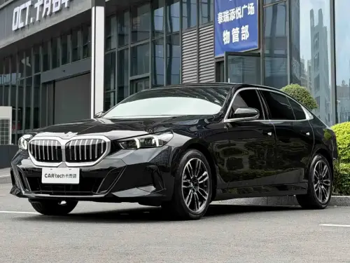 BMW 5-Series, 2026