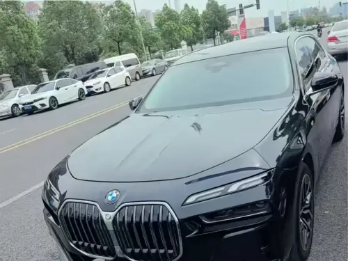 BMW 7-Series, 2025