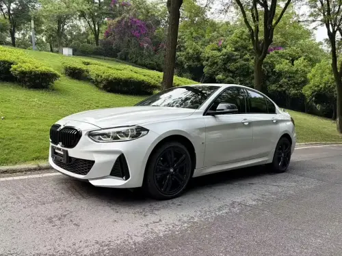 BMW 1-Series, 2022