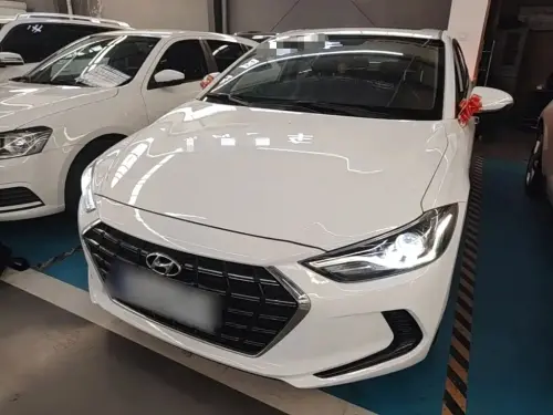 Hyundai Elantra, 2021