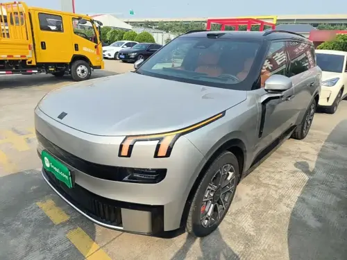 Lynk & Co 900, 2025