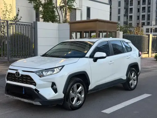 Toyota RAV4, 2023