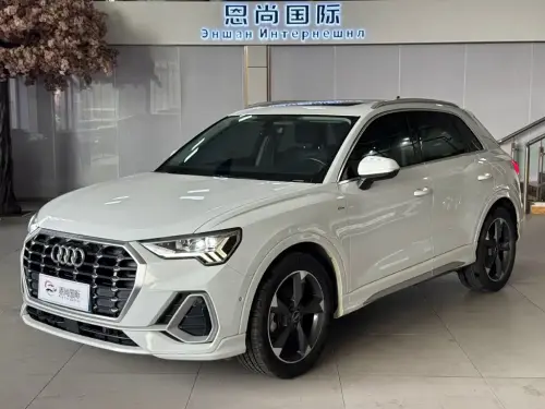Audi Q3, 2022