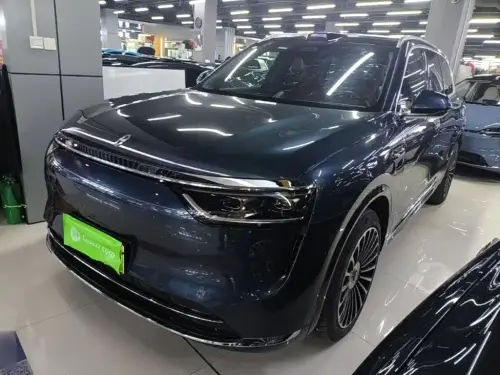 AITO M8, 2025