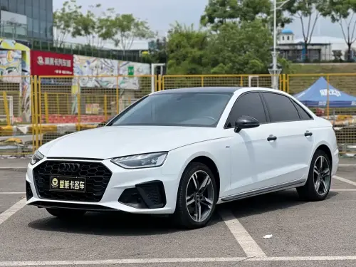 Audi A4, 2022