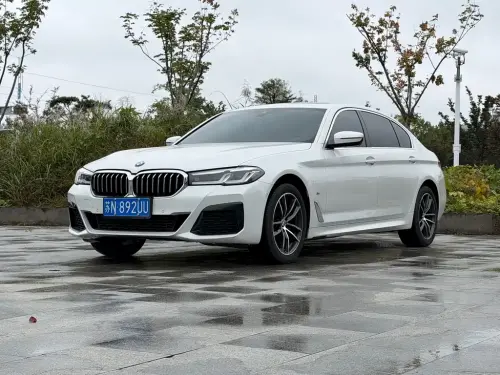 BMW 5-Series, 2023