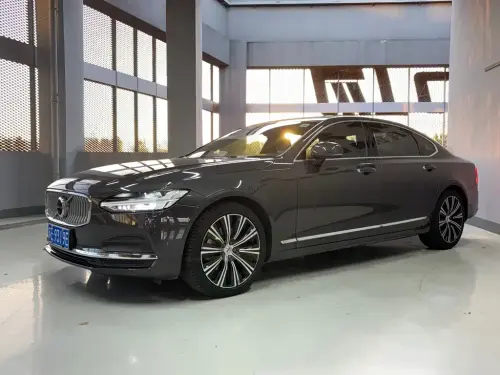 Volvo S90, 2022