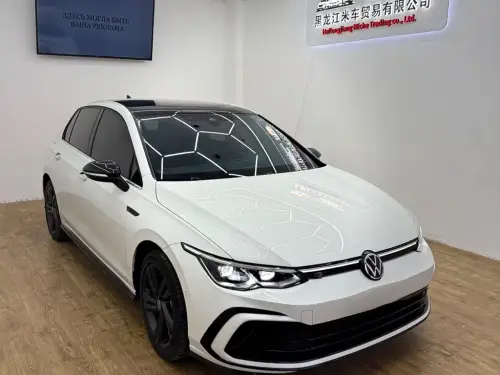 Volkswagen Golf, 2022