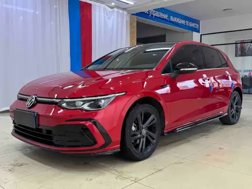 Volkswagen Golf, 2022