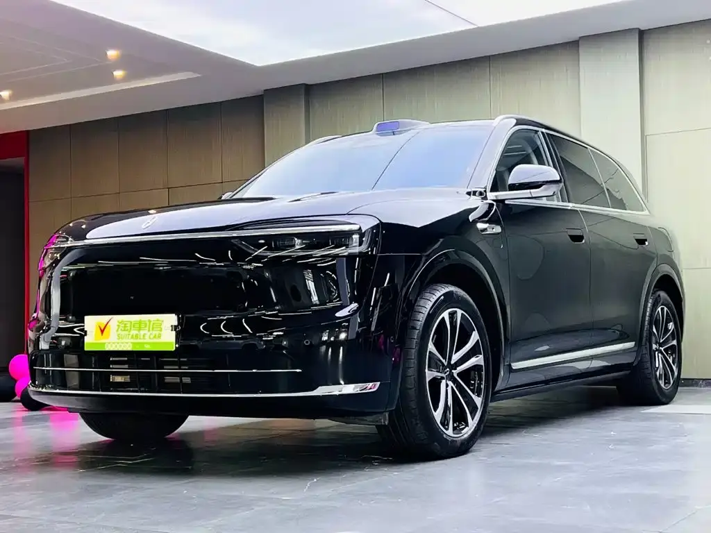 AITO M7, 2025