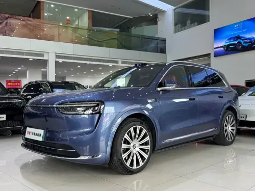 AITO M7, 2025