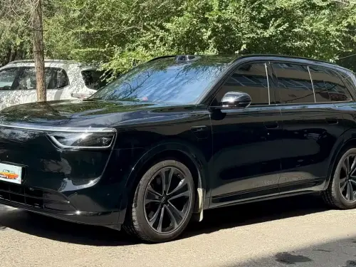 AITO M8, 2025