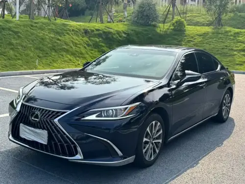 Lexus ES, 2024