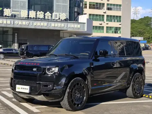 Land Rover Defender, 2025