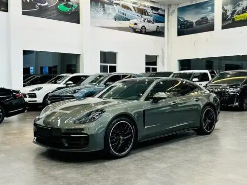 Porsche Panamera, 2022