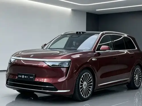 AITO M8, 2025
