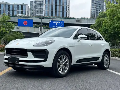 Porsche Macan, 2022