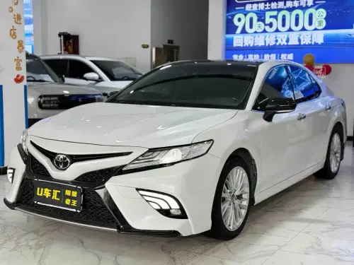 Toyota Camry, 2020