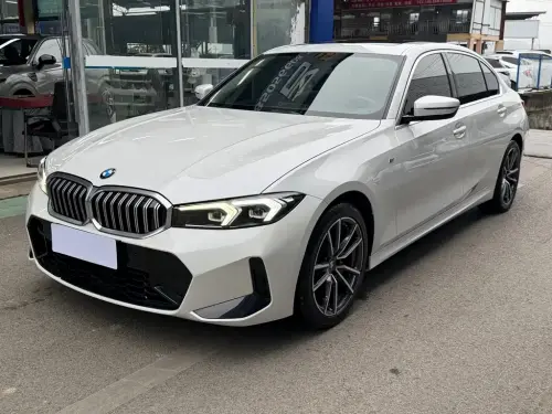 BMW 3-Series, 2023