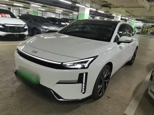 Geely Galaxy L6, 2023
