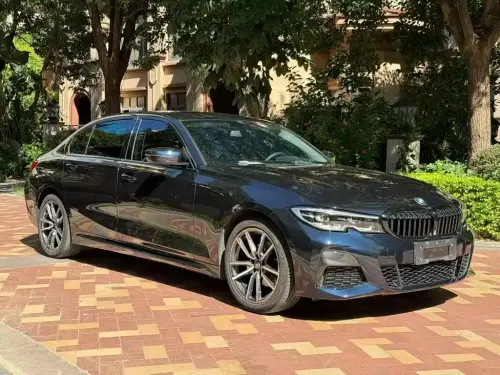 BMW 3-Series, 2022