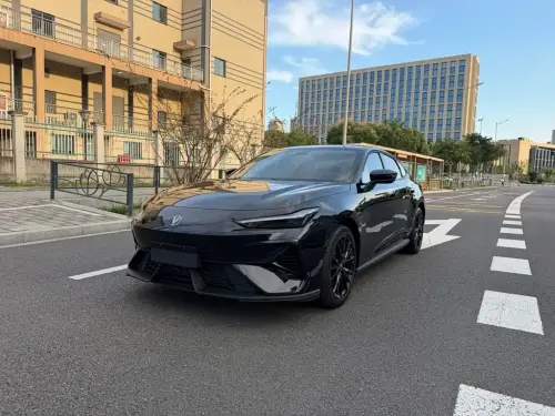 Changan UNI-V, 2025