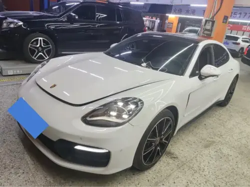 Porsche Panamera, 2023