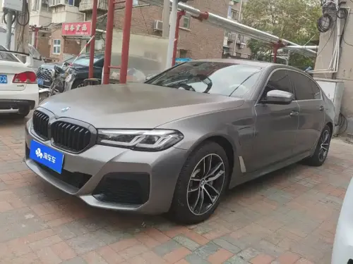 BMW 5-Series, 2021