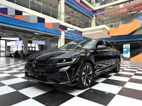 Volkswagen Passat, 2023