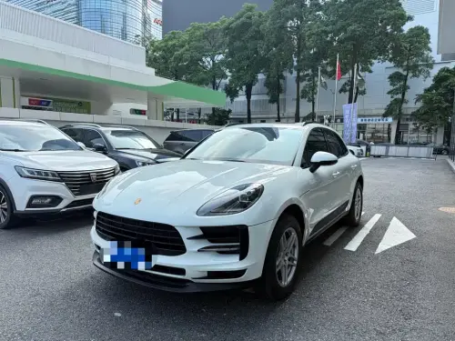 Porsche Macan, 2021