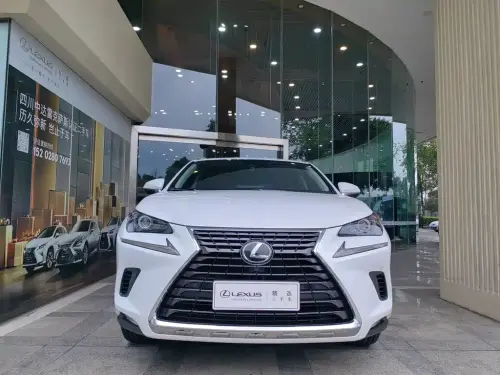 Lexus NX, 2020
