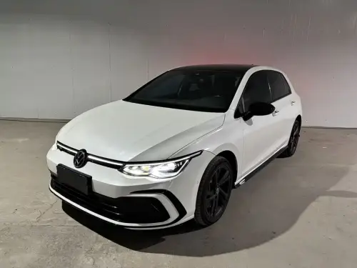 Volkswagen Golf, 2022