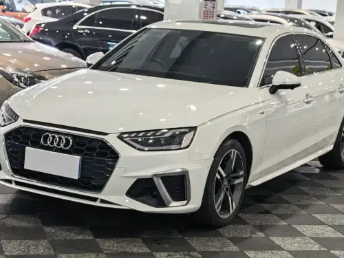 Audi A4, 2021