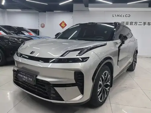 Lynk & Co 08, 2025
