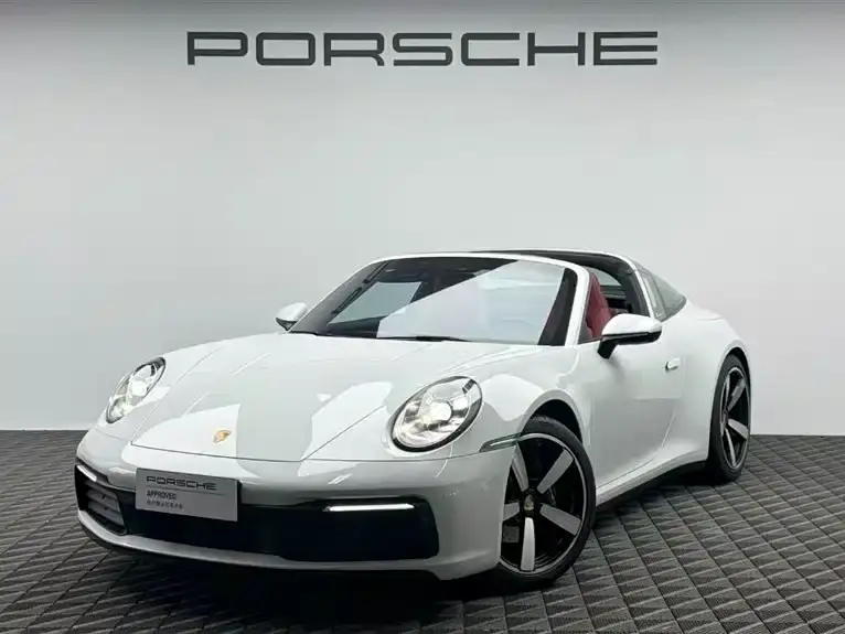 Porsche 911, 2023