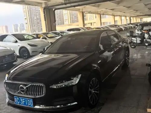 Volvo S90, 2023