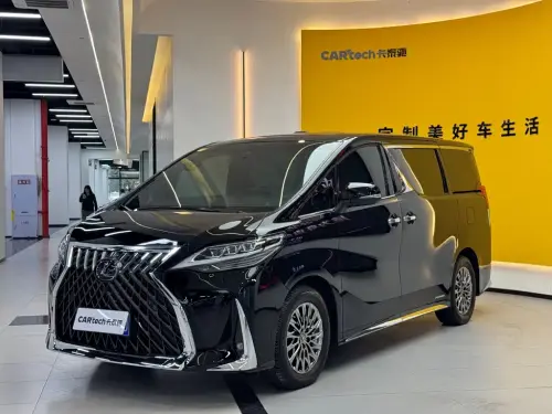 Lexus LM, 2022