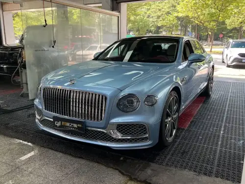 Bentley Flying Spur, 2021
