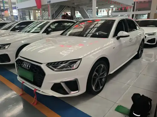 Audi A4, 2021