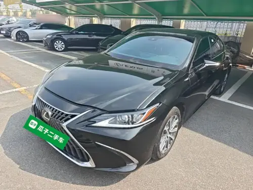 Lexus ES, 2024
