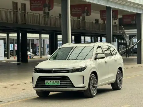 AITO M7, 2023