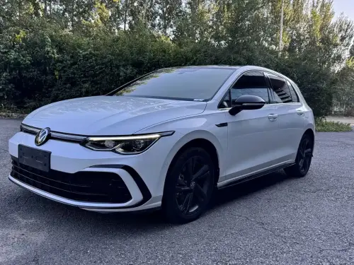 Volkswagen Golf, 2023
