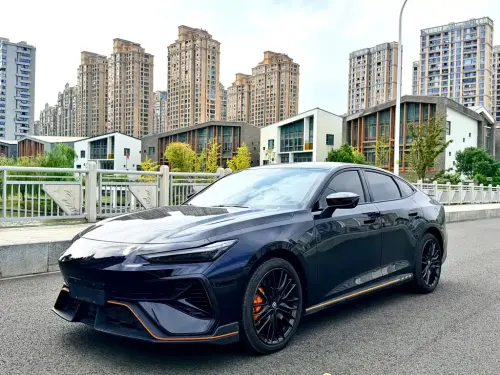 Changan UNI-V, 2025
