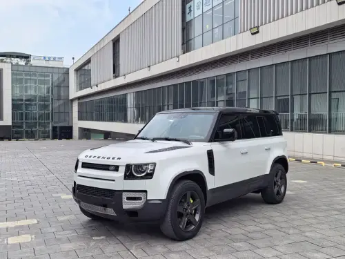 Land Rover Defender, 2021