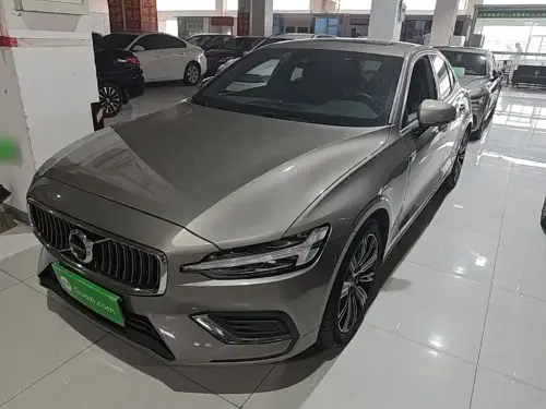 Volvo S60, 2021